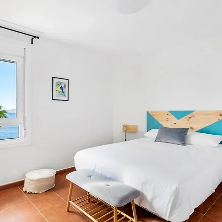Apartment Artistic Beachfront With Ocean Views